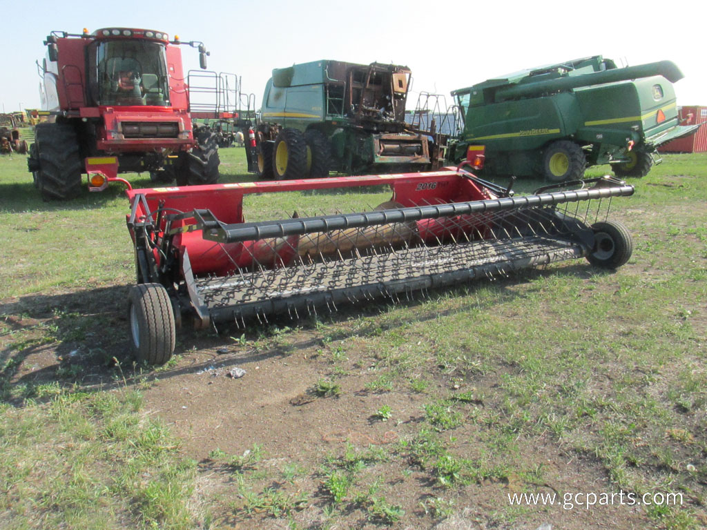 2016 HEADER W/14FT SWATHMASTER